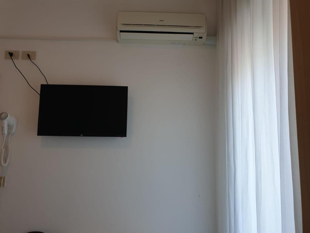 Hotel Baden Baden Rimini Extérieur photo