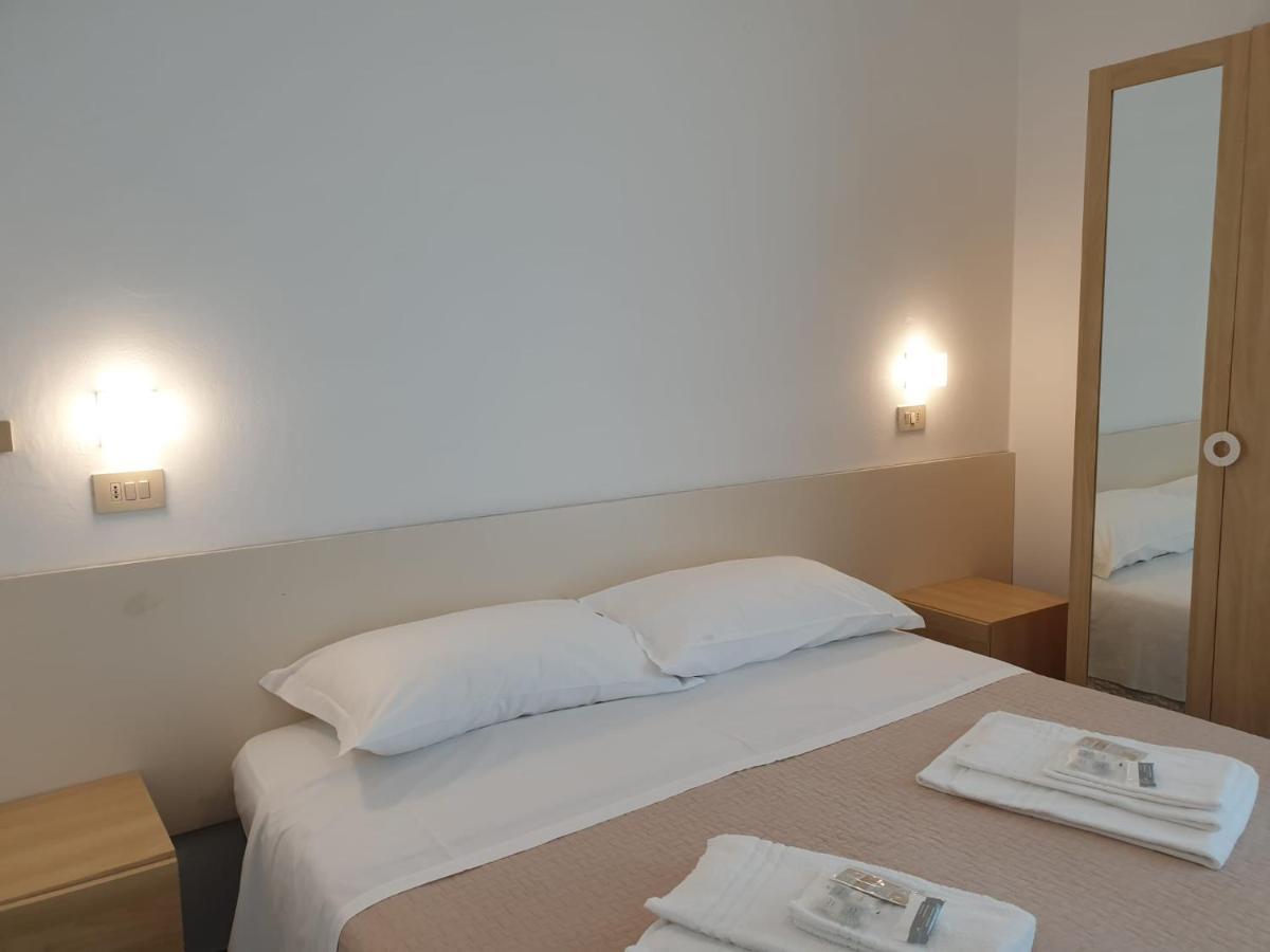 Hotel Baden Baden Rimini Extérieur photo